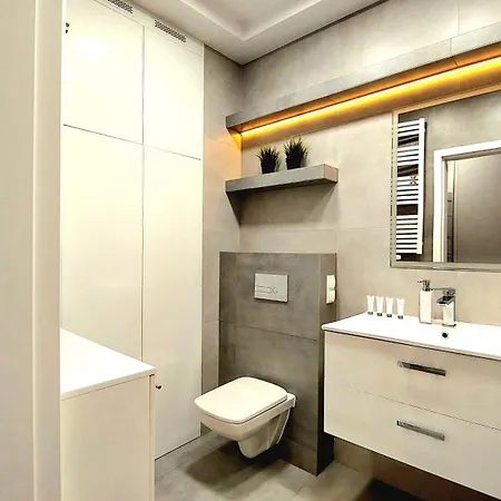 Apartamento Sunny Breeze Next To The By Triapart